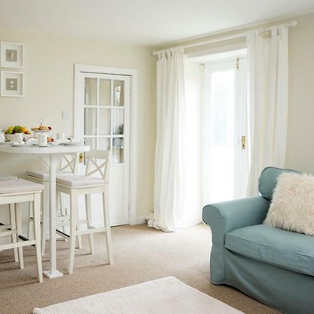 Albany Apartment Whitby Esterno foto