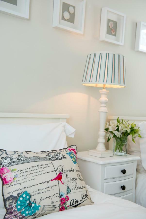 Albany Apartment Whitby Esterno foto